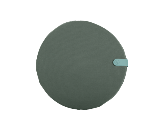 Подушка Color Mix Cushion 40 Safari Green: фото - магазин CANVAS outdoor furniture. Подушка Color Mix Cushion 40 Safari Green: фото - магазин CANVAS outdoor furniture.