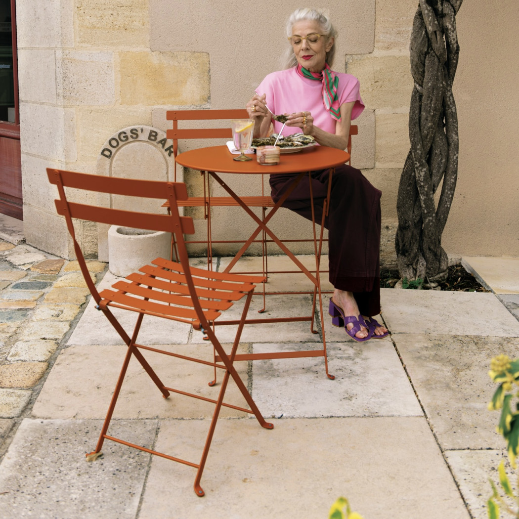 Стілець BISTRO METAL CHAIR RED OCHRE зображення №2 Стілець BISTRO METAL CHAIR RED OCHRE зображення №2