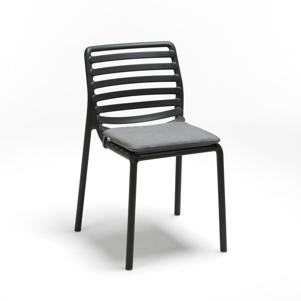 Подушка для крісла DOGA BISTROT FUMO SUNBRELLA зображення №1 Подушка для крісла DOGA BISTROT FUMO SUNBRELLA зображення №1
