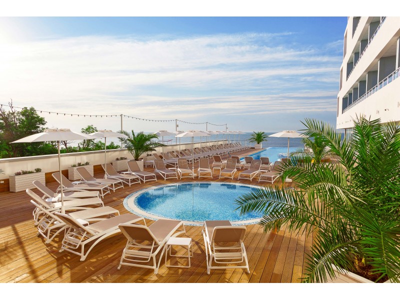   Затока  - Готель " Монкастро "  : фото - магазин CANVAS outdoor furniture.