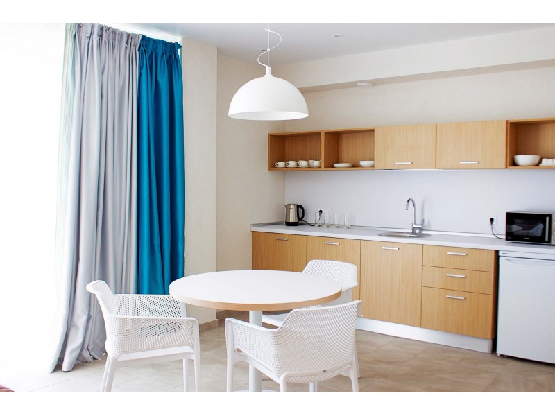   Затока  - Готель " Монкастро "  : фото - магазин CANVAS outdoor furniture.