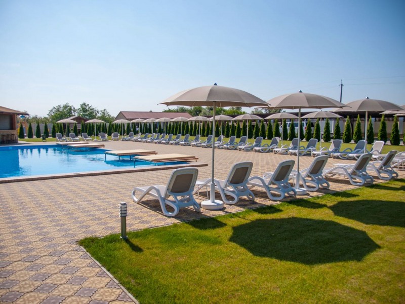 м. Херсон - Туристичний комплекс з рестораном і басейном " Забарине ": фото - магазин CANVAS outdoor furniture.